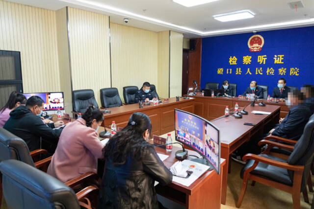 内蒙古自治区磴口县检察院就一起涉民营企业非法占用农用地案举行公开听证会