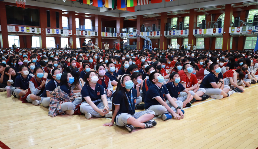 现实版的“继承者们”，北京某中学成人礼现场，学生个个贵气逼人