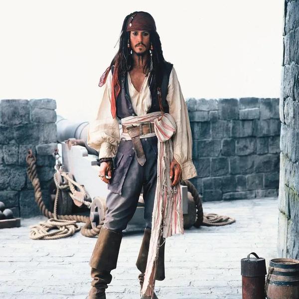 《加勒比海盗：黑珍珠号的诅咒》疯狂和伟大之间只有一线之隔。
