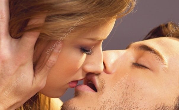 怎么接吻让女生有感觉？怎么接吻女生才更有感觉？(3)